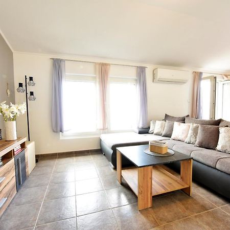 Sunset Apartment Ловран Екстериор снимка