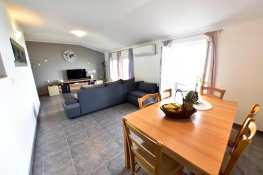 Sunset Apartment Ловран Екстериор снимка