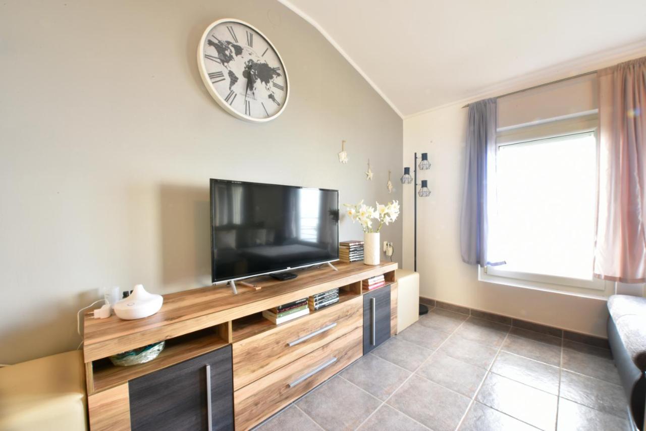 Sunset Apartment Ловран Екстериор снимка